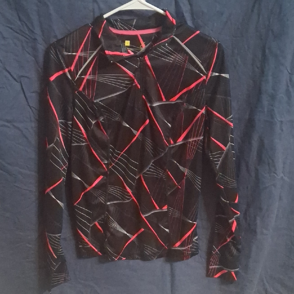 JCPenney Xersion Black and Red Geometric Top